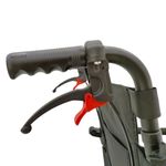 cadeira-rodas-transporte-d90-dellamed-detalhe-manoplas