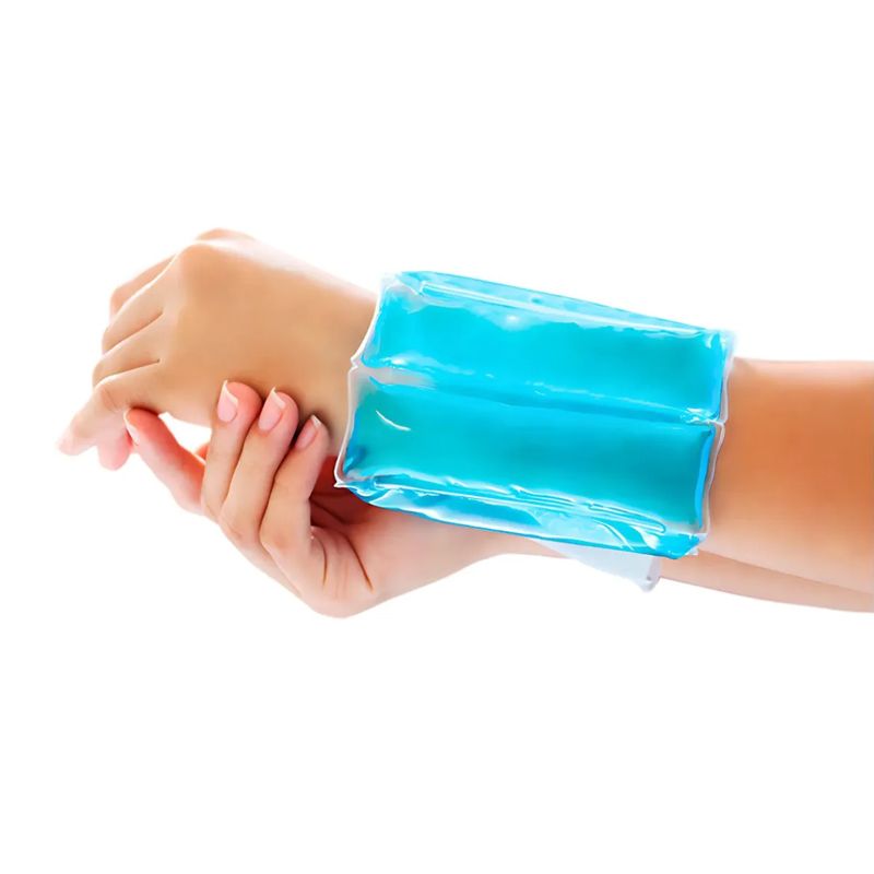 Faixa-Termica-Gel-para-Pulso-Termogel-Sport-em-uso